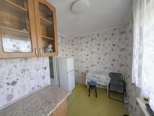 Продам однокомнатную (1-комн.) квартиру, Орджоникидзе ул, 9кб, Геленджик г