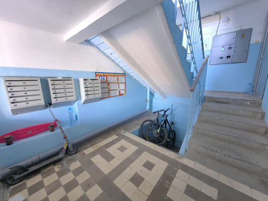 Продам однокомнатную (1-комн.) квартиру, Орджоникидзе ул, 9кб, Геленджик г