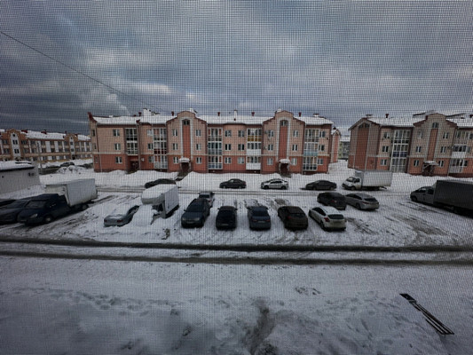 Продам двухкомнатную (2-комн.) квартиру, Героев пр-кт, 3, Просторный мкр