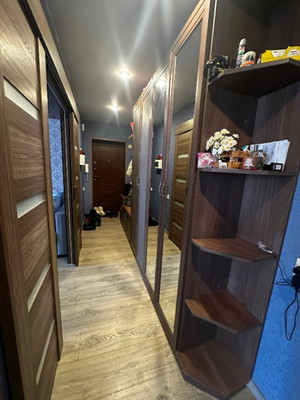 Продам двухкомнатную (2-комн.) квартиру, Героев пр-кт, 3, Просторный мкр