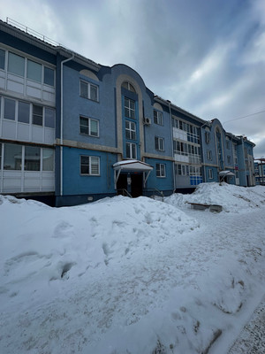 Продам двухкомнатную (2-комн.) квартиру, Героев пр-кт, 3, Просторный мкр