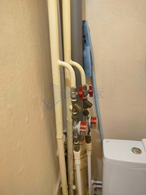 Продам трехкомнатную (3-комн.) квартиру, Железнодорожников ул, 8, Красноярск г