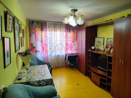 Продам трехкомнатную (3-комн.) квартиру, Железнодорожников ул, 8, Красноярск г