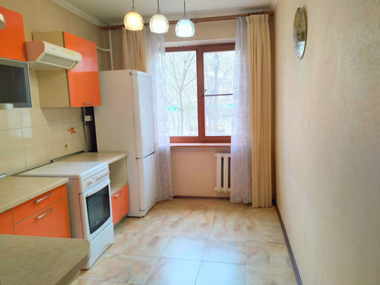 Продам трехкомнатную (3-комн.) квартиру, Зорге ул, 27/4, Ростов-на-Дону г