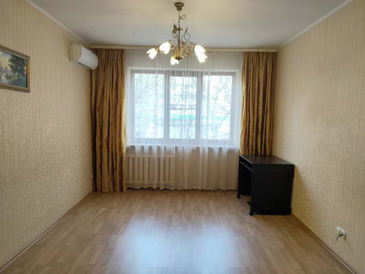 Продам трехкомнатную (3-комн.) квартиру, Зорге ул, 27/4, Ростов-на-Дону г