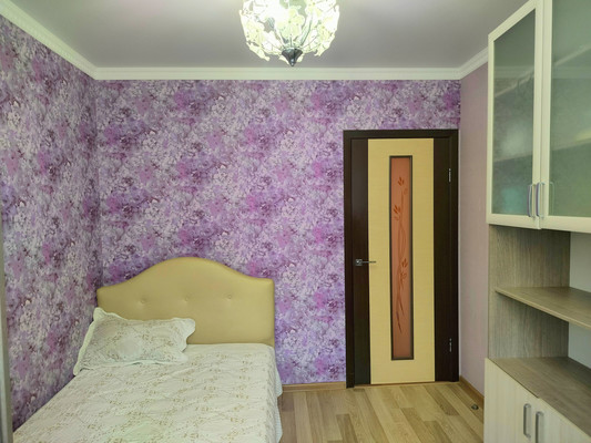 Продам трехкомнатную (3-комн.) квартиру, Зорге ул, 27/4, Ростов-на-Дону г