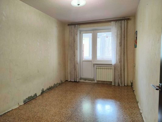 Продам трехкомнатную (3-комн.) квартиру, Зорге ул, 27/4, Ростов-на-Дону г