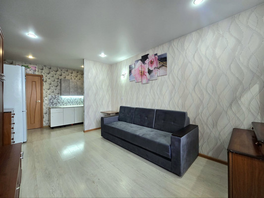 Продам однокомнатную (1-комн.) квартиру, Октябрьская ул, 16, Никольское г