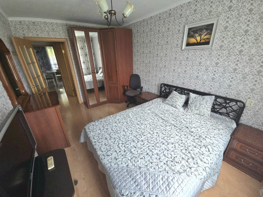 Продам двухкомнатную (2-комн.) квартиру, Нахимовская ул, 35, Находка г