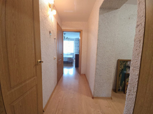 Продам двухкомнатную (2-комн.) квартиру, Нахимовская ул, 35, Находка г