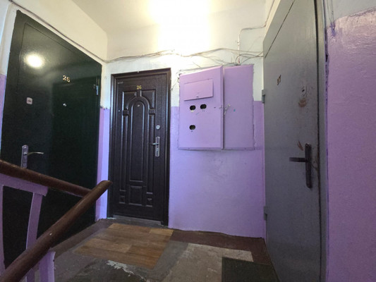 Продам двухкомнатную (2-комн.) квартиру, Нахимовская ул, 35, Находка г