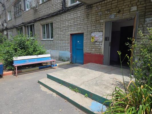 Продам двухкомнатную (2-комн.) квартиру, Нахимовская ул, 35, Находка г