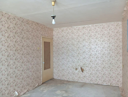 Продам трехкомнатную (3-комн.) квартиру, Молодежная ул, 17, Савино д