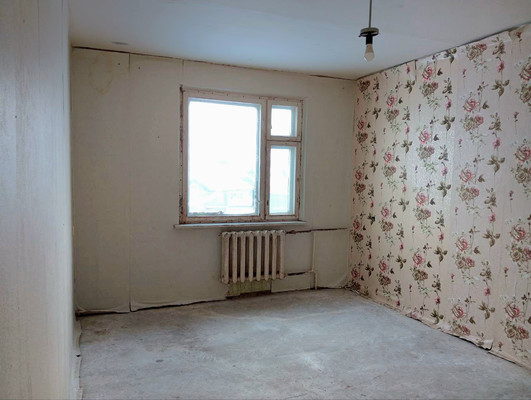 Продам трехкомнатную (3-комн.) квартиру, Молодежная ул, 17, Савино д
