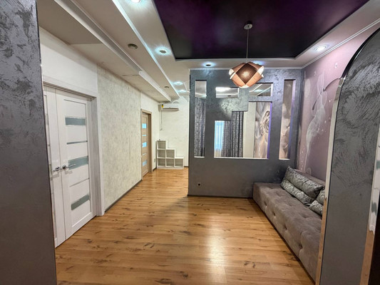 Продам двухкомнатную (2-комн.) квартиру, Пионерская ул, 8, Комсомольск-на-Амуре г