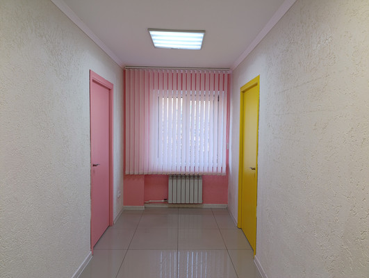 Сдам коммерческое помещение 98,4 м2, Серпуховская ул, 37-41А, Калининград г