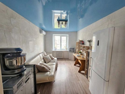 Продам трехкомнатную (3-комн.) квартиру, Куникова ул, 94, Новороссийск г