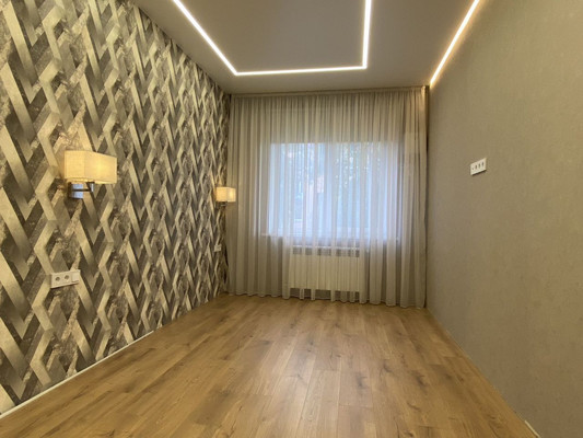 Продам двухкомнатную (2-комн.) квартиру, К.Маркса ул, 128, Калининград г