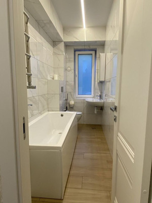 Продам двухкомнатную (2-комн.) квартиру, К.Маркса ул, 128, Калининград г