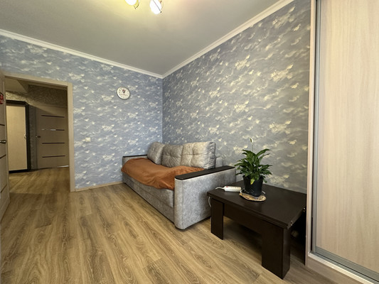 Продам трехкомнатную (3-комн.) квартиру, Дмитровская ул, 3, Базарово д