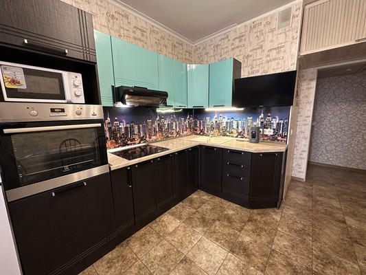 Продам трехкомнатную (3-комн.) квартиру, Дмитровская ул, 3, Базарово д