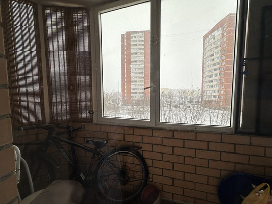 Продам трехкомнатную (3-комн.) квартиру, Дмитровская ул, 3, Базарово д