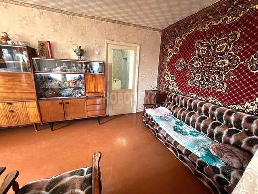 Продам трехкомнатную (3-комн.) квартиру, Чапаева ул, 12, Каневская ст-ца