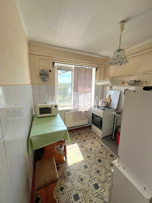 Продам трехкомнатную (3-комн.) квартиру, Чапаева ул, 12, Каневская ст-ца