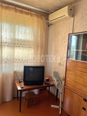 Продам трехкомнатную (3-комн.) квартиру, Чапаева ул, 12, Каневская ст-ца