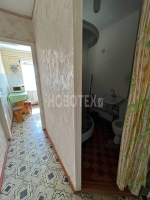 Продам трехкомнатную (3-комн.) квартиру, Чапаева ул, 12, Каневская ст-ца