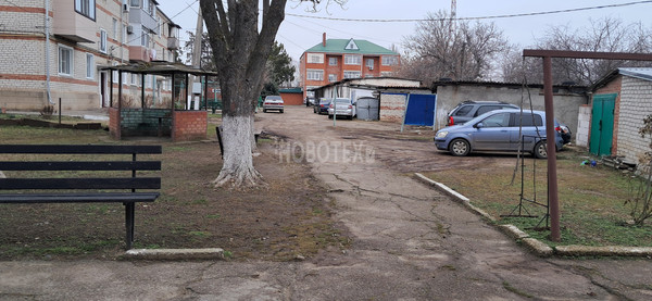 Продам трехкомнатную (3-комн.) квартиру, Чапаева ул, 12, Каневская ст-ца