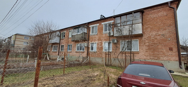 Продам трехкомнатную (3-комн.) квартиру, Чапаева ул, 12, Каневская ст-ца
