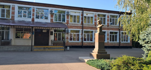 Продам трехкомнатную (3-комн.) квартиру, Чапаева ул, 12, Каневская ст-ца