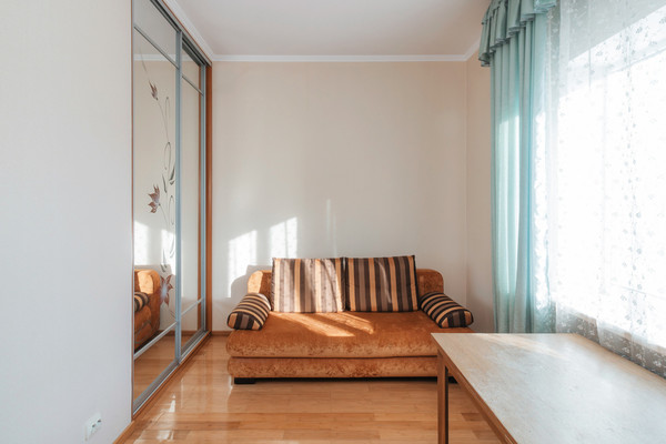 Продам дом, Колхозная ул, 8, Ханты-Мансийск г, 0 км от города