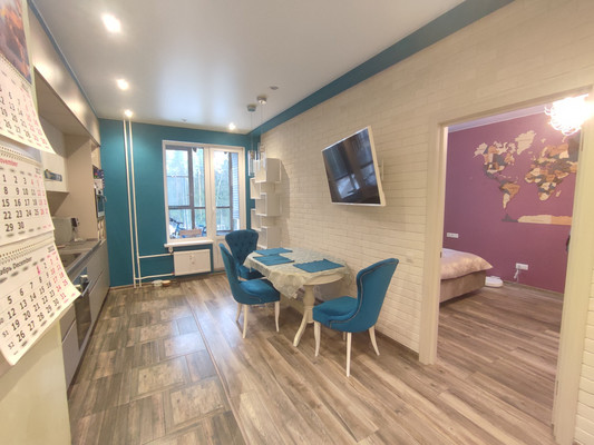 Продам двухкомнатную (2-комн.) квартиру, Любимая (Черная Речка мкр.) ул, 5, Сертолово г