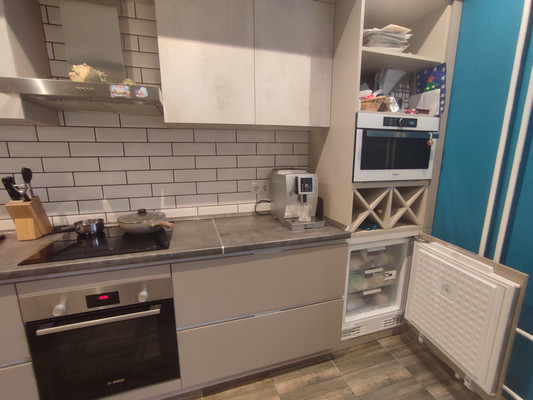 Продам двухкомнатную (2-комн.) квартиру, Любимая (Черная Речка мкр.) ул, 5, Сертолово г