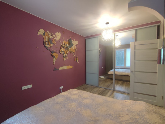 Продам двухкомнатную (2-комн.) квартиру, Любимая (Черная Речка мкр.) ул, 5, Сертолово г