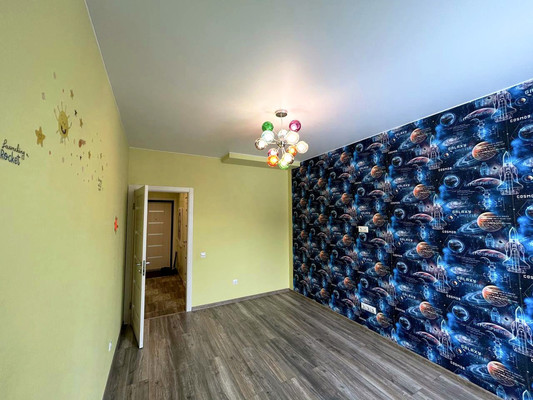 Продам двухкомнатную (2-комн.) квартиру, Любимая (Черная Речка мкр.) ул, 5, Сертолово г