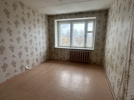 Продам двухкомнатную (2-комн.) квартиру, Болховская ул, 57, Брянск г