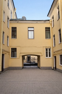 Продам трехкомнатную (3-комн.) квартиру, Галерная ул, 59, Санкт-Петербург г