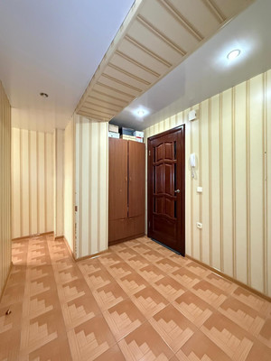 Продам двухкомнатную (2-комн.) квартиру, Т.Идарова ул, 166, Нальчик г