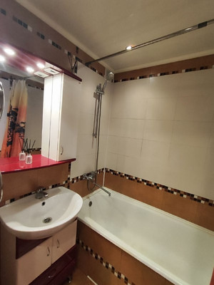 Продам двухкомнатную (2-комн.) квартиру, Малахова ул, 97, Барнаул г