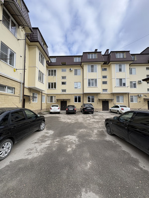 Продам двухкомнатную (2-комн.) квартиру, Ошнокова ул, 42, Нарткала г