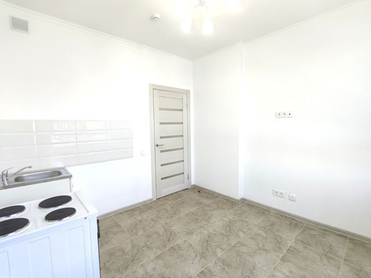 Продам трехкомнатную (3-комн.) квартиру, Надымский проезд, 15, Городище д