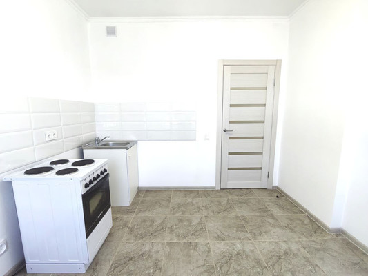 Продам трехкомнатную (3-комн.) квартиру, Надымский проезд, 15, Городище д