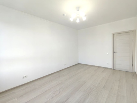 Продам трехкомнатную (3-комн.) квартиру, Надымский проезд, 15, Городище д