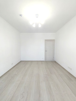 Продам трехкомнатную (3-комн.) квартиру, Надымский проезд, 15, Городище д