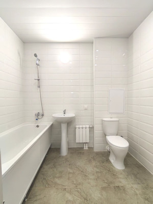 Продам трехкомнатную (3-комн.) квартиру, Надымский проезд, 15, Городище д