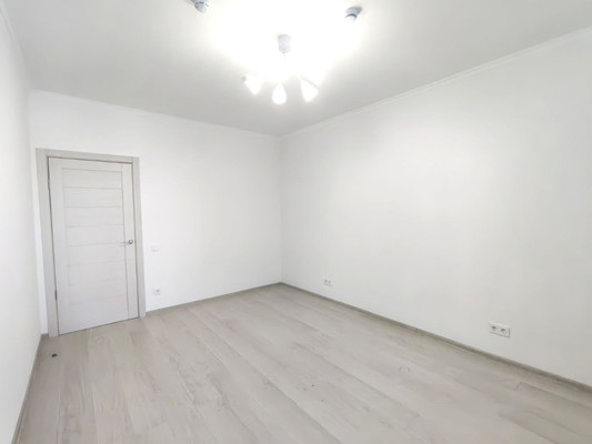 Продам трехкомнатную (3-комн.) квартиру, Надымский проезд, 15, Городище д