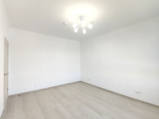 Продам трехкомнатную (3-комн.) квартиру, Надымский проезд, 15, Городище д